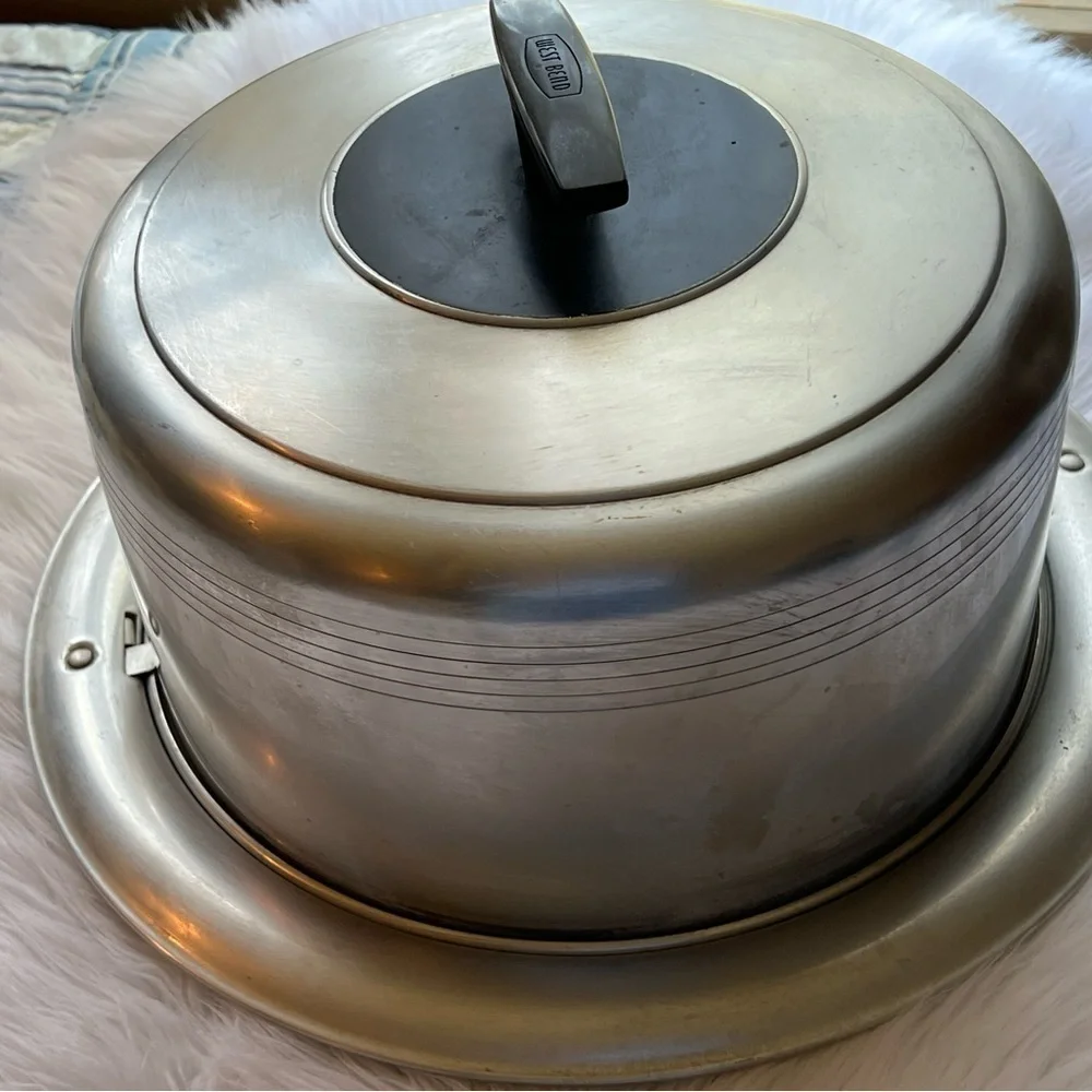 Vintage 50’s Aluminum West Bend Cake Carrier Keeper